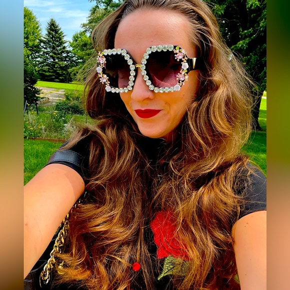 Follow Me on Insta: MissVioletLovesBoutique - Picture 1 of 1